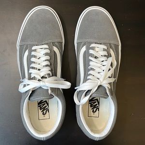 VANS Old Skool (SUEDE) Dark Gray/ True White Sneakers, Mens 10.5